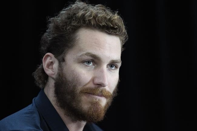 Panthers' Matthew Tkachuk leaves Stanley Cup Final Game 3 after big hit | iNFOnews.ca CP336087097