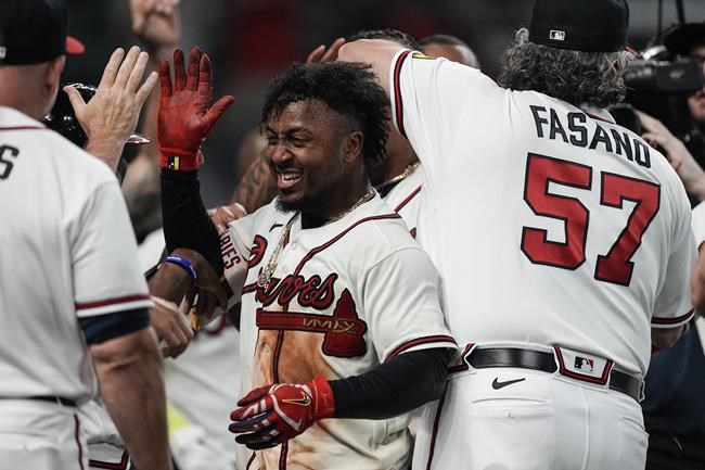 Albies hits 3-run homer in 10th, Braves rally to beat reeling Mets 13-10 for 3-game sweep | iNFOnews.ca Albies hits 3-run homer in 10th, Braves rally to beat reeling Mets 13-10 for 3-game sweep | iNFOnews.ca