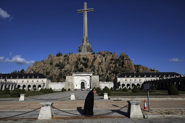 Work begins in Spain to exhume bodies of 128 Franco victims buried anonymously at mausoleum | iNFOnews.ca