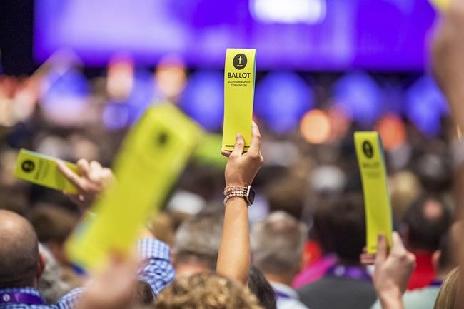 Southern Baptists refuse to take back megachurch because it has women pastors | iNFOnews.ca