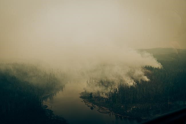 Quebec wildfire: Lebel-sur-Quévillon citizens return, but remain on evacuation alert | iNFOnews.ca