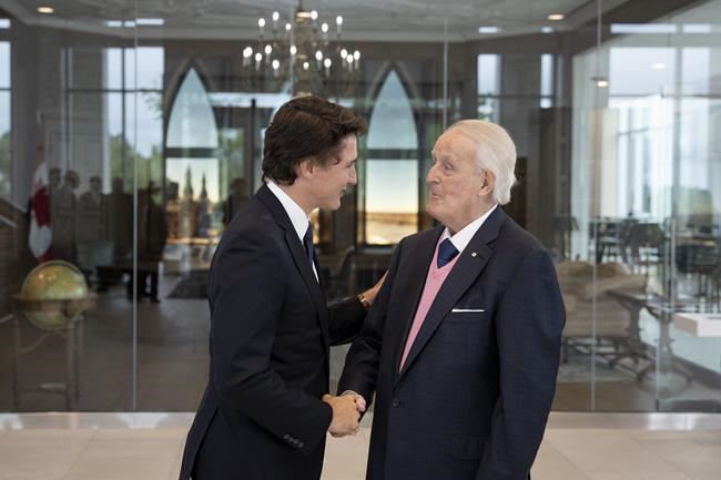 Brian Mulroney praises Trudeau's leadership, omits any mention of Tory leader | iNFOnews.ca