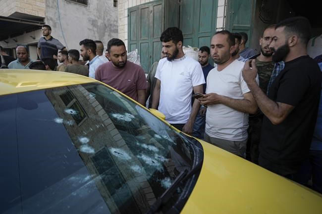 Palestinians fatally shoot 4 Israelis before being killed, spurring revenge attacks in West Bank | iNFOnews.ca Palestinians fatally shoot 4 Israelis before being killed, spurring revenge attacks in West Bank | iNFOnews.ca