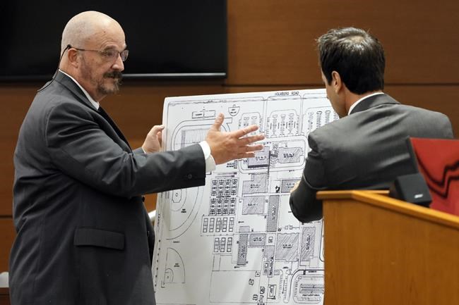 Homicide detective weeps in trial of deputy who failed to confront Parkland high school shooter | iNFOnews.ca