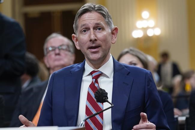 Attorneys spar in case of ex-Trump adviser who devised strategy to keep former president in power | iNFOnews.ca