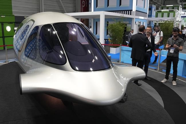 Lean green flying machines take wing in Paris, heralding transport revolution | iNFOnews.ca