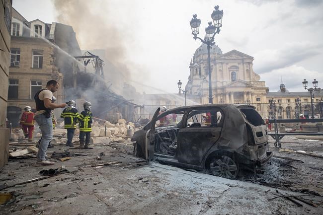 Search for person feared missing after Paris explosion is complicated by debris, unstable building | iNFOnews.ca Search for person feared missing after Paris explosion is complicated by debris, unstable building | iNFOnews.ca