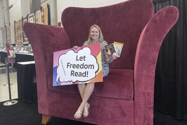 Librarians train to defend intellectual freedom and fight book bans at Chicago conference | iNFOnews.ca