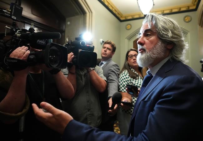 Rodriguez says newsrooms will be supported should Meta, Google block news | iNFOnews.ca