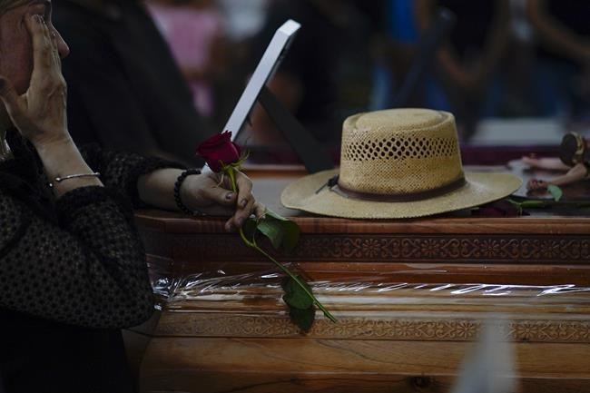 Mexican anti-cartel vigilante leader buried and with him, an armed citizens' movement | iNFOnews.ca