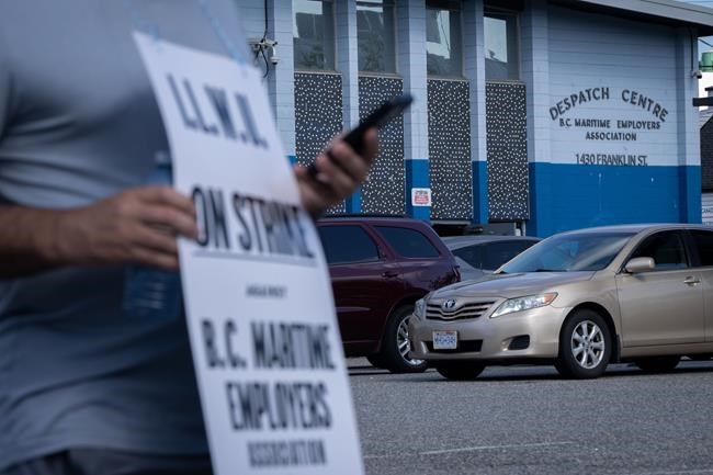 Further negotiations won't bring end to B.C. port workers strike, employers say | iNFOnews.ca