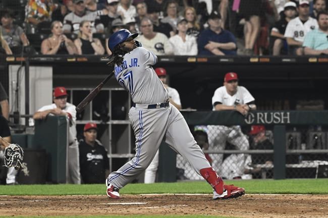 Guerrero Jr. hits 2-run homer in 8th to lift Blue Jays to 4-3 win over White Sox | iNFOnews.ca Guerrero Jr. hits 2-run homer in 8th to lift Blue Jays to 4-3 win over White Sox | iNFOnews.ca