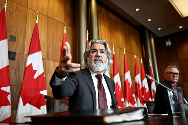Quebec joins feds in suspending ads on Facebook, Instagram as Meta vows to block news | iNFOnews.ca