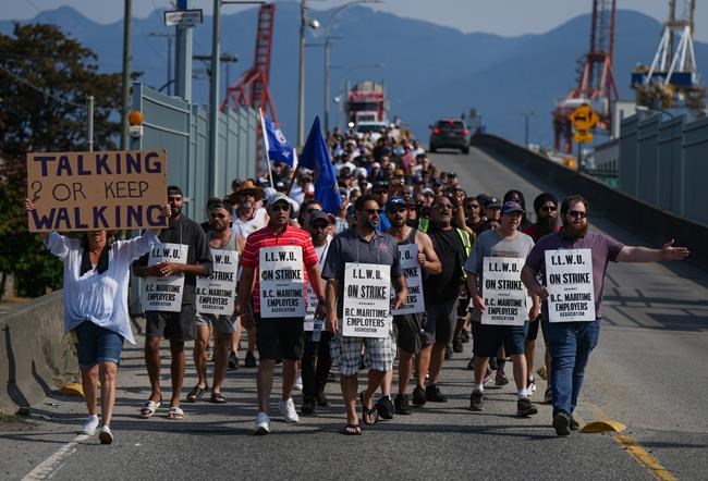 Union says B.C. port employers want government to do 'dirty work' to end strike | iNFOnews.ca
