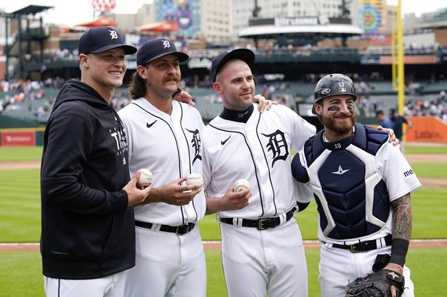 Three Detroit Tigers pitchers combine to no-hit Toronto Blue Jays in 2-0 victory | iNFOnews.ca