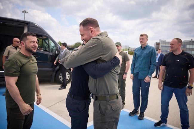 Russia reports intercepting a missile over annexed Crimea and briefly halts traffic on key bridge | iNFOnews.ca