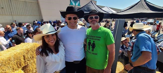Pierre Poilievre 'does not agree' with 'straight pride' message in photo at Stampede | iNFOnews.ca Pierre Poilievre 'does not agree' with 'straight pride' message in photo at Stampede | iNFOnews.ca