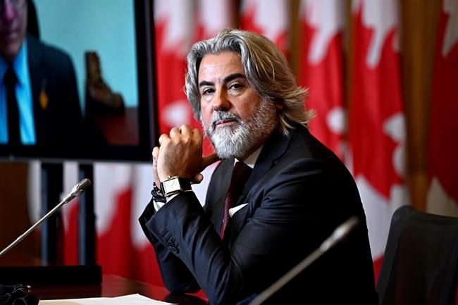 Rodriguez leaves door open to regulating Meta's new social media platform Threads | iNFOnews.ca