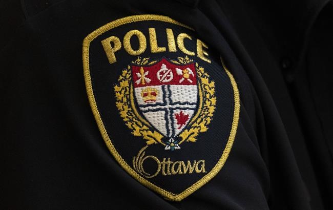 Tornado hits Ottawa suburban neighbourhood, damaging 125 homes and scattering debris | iNFOnews.ca