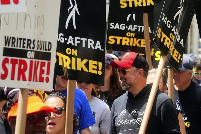 On the picket lines with Hollywood's actors and writers, from LA to New York | iNFOnews.ca On the picket lines with Hollywood's actors and writers, from LA to New York | iNFOnews.ca