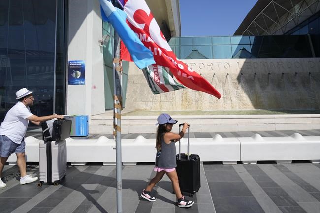 Hundreds of flights across Italy are canceled amid air transport strike at peak of tourism season | iNFOnews.ca Hundreds of flights across Italy are canceled amid air transport strike at peak of tourism season | iNFOnews.ca