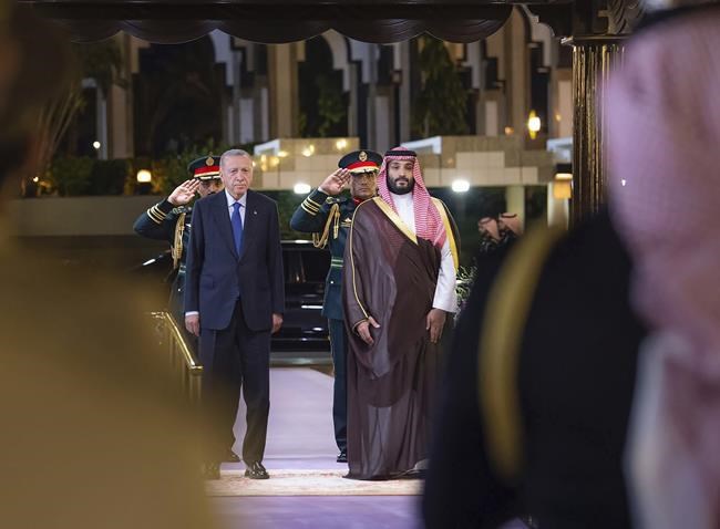 Turkish President Erdogan visits Gulf Arab states, seeking funds for ailing economy | iNFOnews.ca Turkish President Erdogan visits Gulf Arab states, seeking funds for ailing economy | iNFOnews.ca