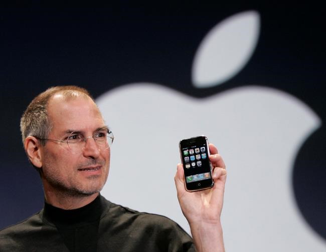 First-gen iPhone sells at auction for $190K - about 380 times its original price | iNFOnews.ca