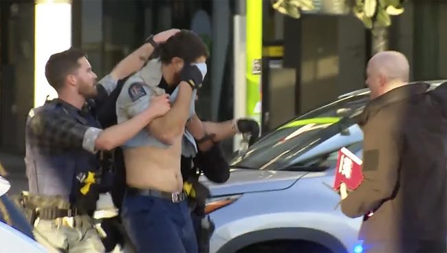 Gunman who killed co-workers at New Zealand building site died from self-inflicted wound, police say | iNFOnews.ca Gunman who killed co-workers at New Zealand building site died from self-inflicted wound, police say | iNFOnews.ca