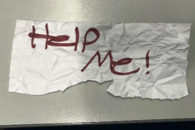 'Help me' sign leads to rescue of kidnapped Texas girl in Southern California | iNFOnews.ca