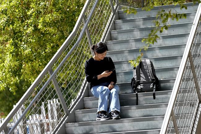 Scholarships have helped displaced Afghan students find homes on university campuses across the US | iNFOnews.ca Scholarships have helped displaced Afghan students find homes on university campuses across the US | iNFOnews.ca