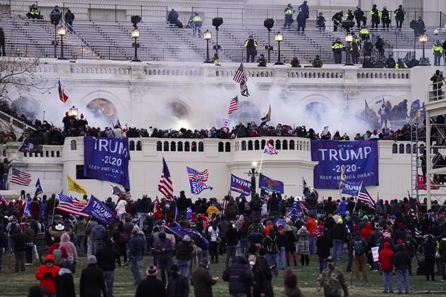 Man who beat officer with flagpole during Capitol riot is sentenced to over 4 years in prison | iNFOnews.ca Man who beat officer with flagpole during Capitol riot is sentenced to over 4 years in prison | iNFOnews.ca