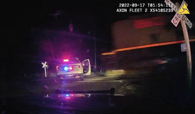 Colorado cop on trial for putting suspect in car hit by train says she didn't know engine was coming | iNFOnews.ca Colorado cop on trial for putting suspect in car hit by train says she didn't know engine was coming | iNFOnews.ca