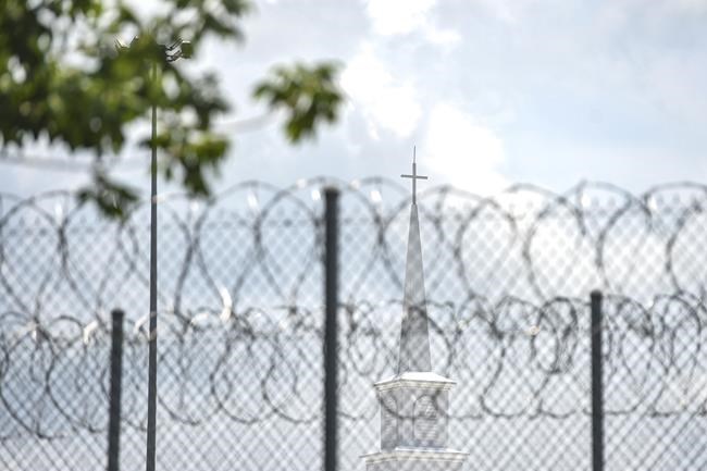 Ex-Mississippi prison guard pleads guilty to federal charge in 2019 inmate beating | iNFOnews.ca