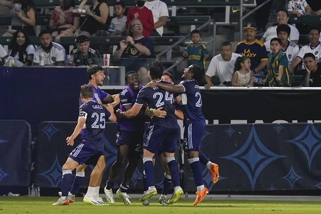 Whitecaps rally to tip Galaxy 2-1 in Leagues Cup, advance to round of 32 | iNFOnews.ca Whitecaps rally to tip Galaxy 2-1 in Leagues Cup, advance to round of 32 | iNFOnews.ca