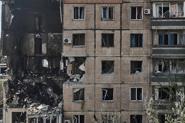 Russian missiles kill at least 6 in Zelenskyy's hometown in central Ukraine | iNFOnews.ca