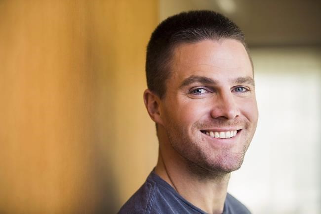 Toronto-born actor Stephen Amell clarifies previous anti-strike statements | iNFOnews.ca