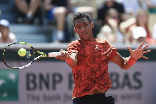 Auger-Aliassime falls in straight sets, Dabrowski wins doubles match at Citi | iNFOnews.ca