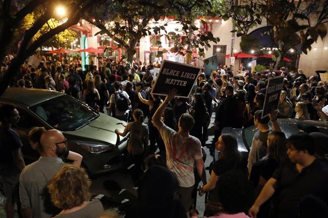 St. Louis police protesters begin picking up checks in $4.9 million settlement | iNFOnews.ca