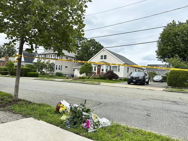 Judge says man charged with killing 3 in suburban Boston mentally incompetent for trial | iNFOnews.ca Judge says man charged with killing 3 in suburban Boston mentally incompetent for trial | iNFOnews.ca