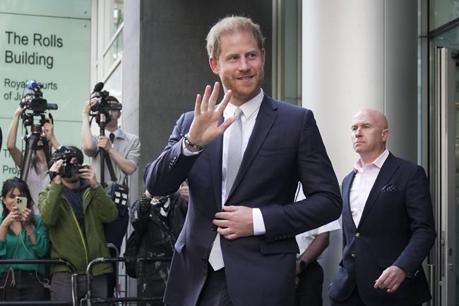 Prince Harry and wife Meghan purchase screen rights to Canadian author's book | iNFOnews.ca