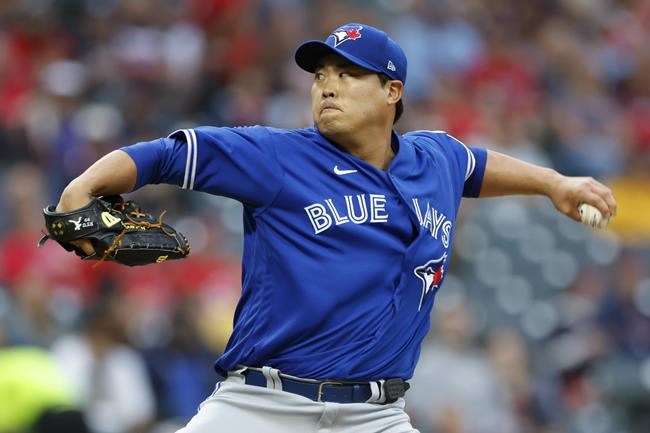 Jays pitcher Hyun Jin Ryu leaves game after being struck by liner | iNFOnews.ca