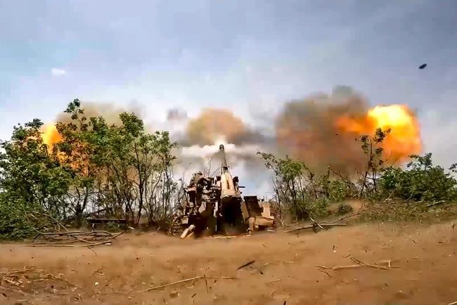 Ukraine accuses Russia of targeting rescue workers with consecutive missile strikes | iNFOnews.ca