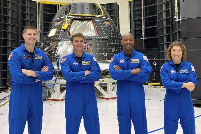 Jeremy Hansen on first visit to Artemis II capsule: 'It sent shivers down our spines' | iNFOnews.ca
