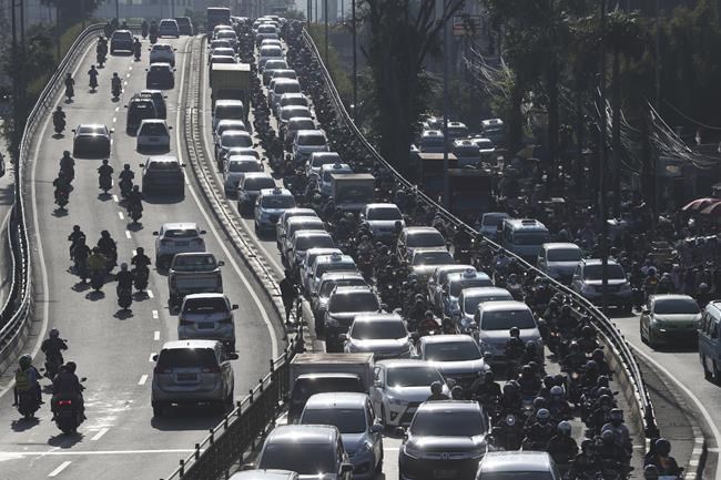 Jakarta is the world's most polluted city. Blame the dry season and vehicles for the gray skies | iNFOnews.ca Jakarta is the world's most polluted city. Blame the dry season and vehicles for the gray skies | iNFOnews.ca