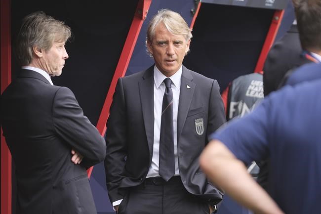 Roberto Mancini announces surprise resignation as Italy coach after up-and-down tenure | iNFOnews.ca