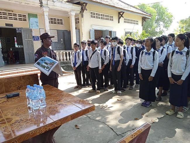 Thousands of pieces of unexploded ordnance found buried in ground at Cambodian school | iNFOnews.ca