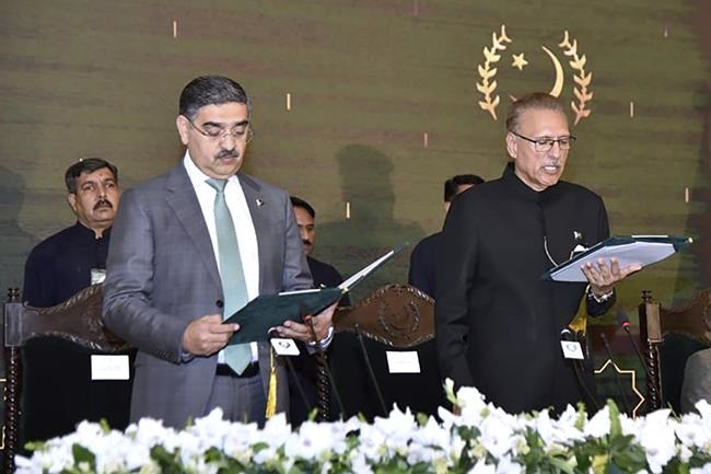 Pakistani premier claims US military equipment left behind in Afghanistan is now in militant hands | iNFOnews.ca Pakistani premier claims US military equipment left behind in Afghanistan is now in militant hands | iNFOnews.ca