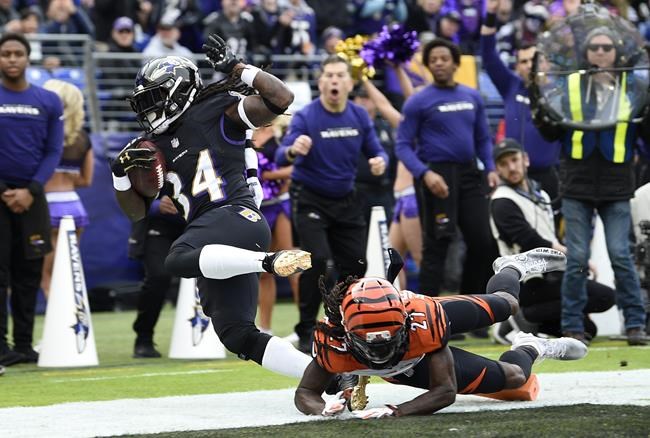 Alex Collins, former Seahawks and Ravens running back, killed in motorcycle crash at age 28 | iNFOnews.ca