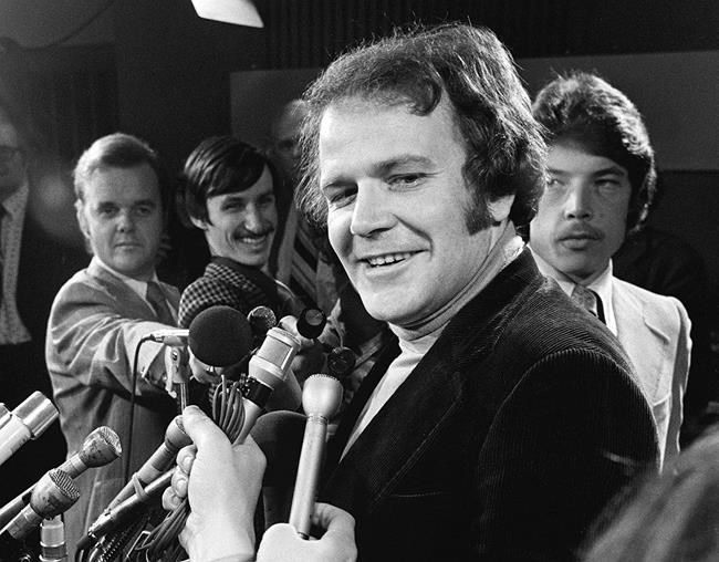 Keith Spicer, Canada's first official languages commissioner, dead at 89 | iNFOnews.ca