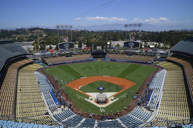FACT FOCUS: Is Dodger Stadium flooded? No, it was just an illusion | iNFOnews.ca